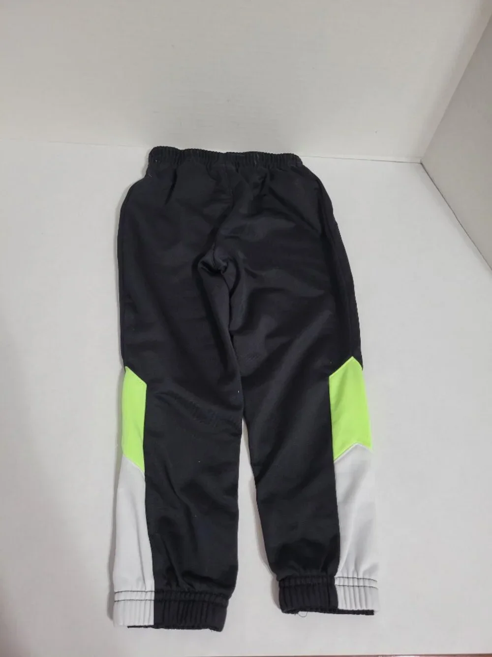 Nike Toddler 2 Piece Track Suit Black/White/Neon Green Size 4T